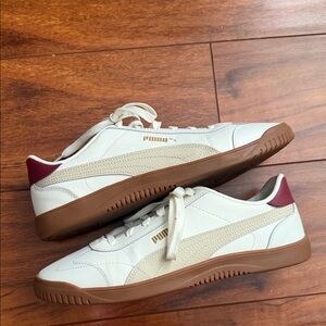Men's Puma White and Tan Sneakers with Gum Sole size 10.5